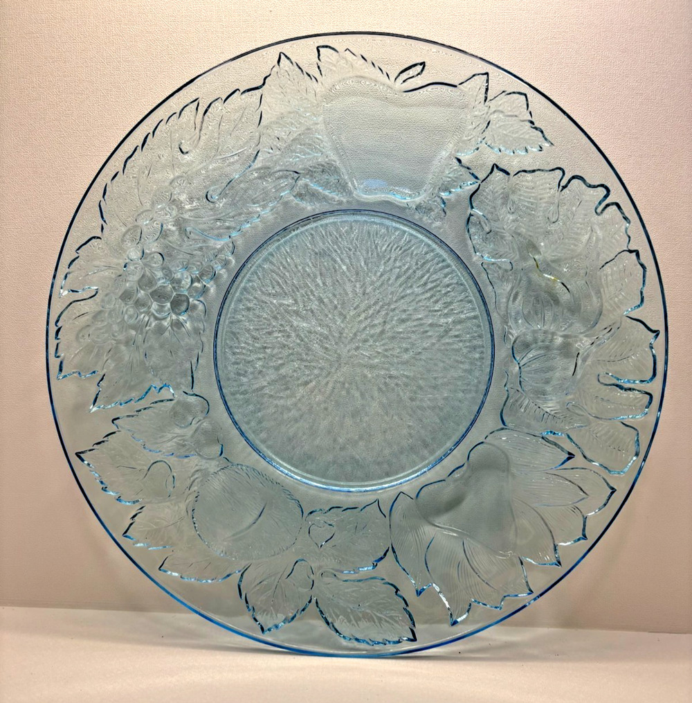 KIG ICE BLUE DELLA ROBBI PRESSED GLASS SERVING FRUIT PLATE 10.5"